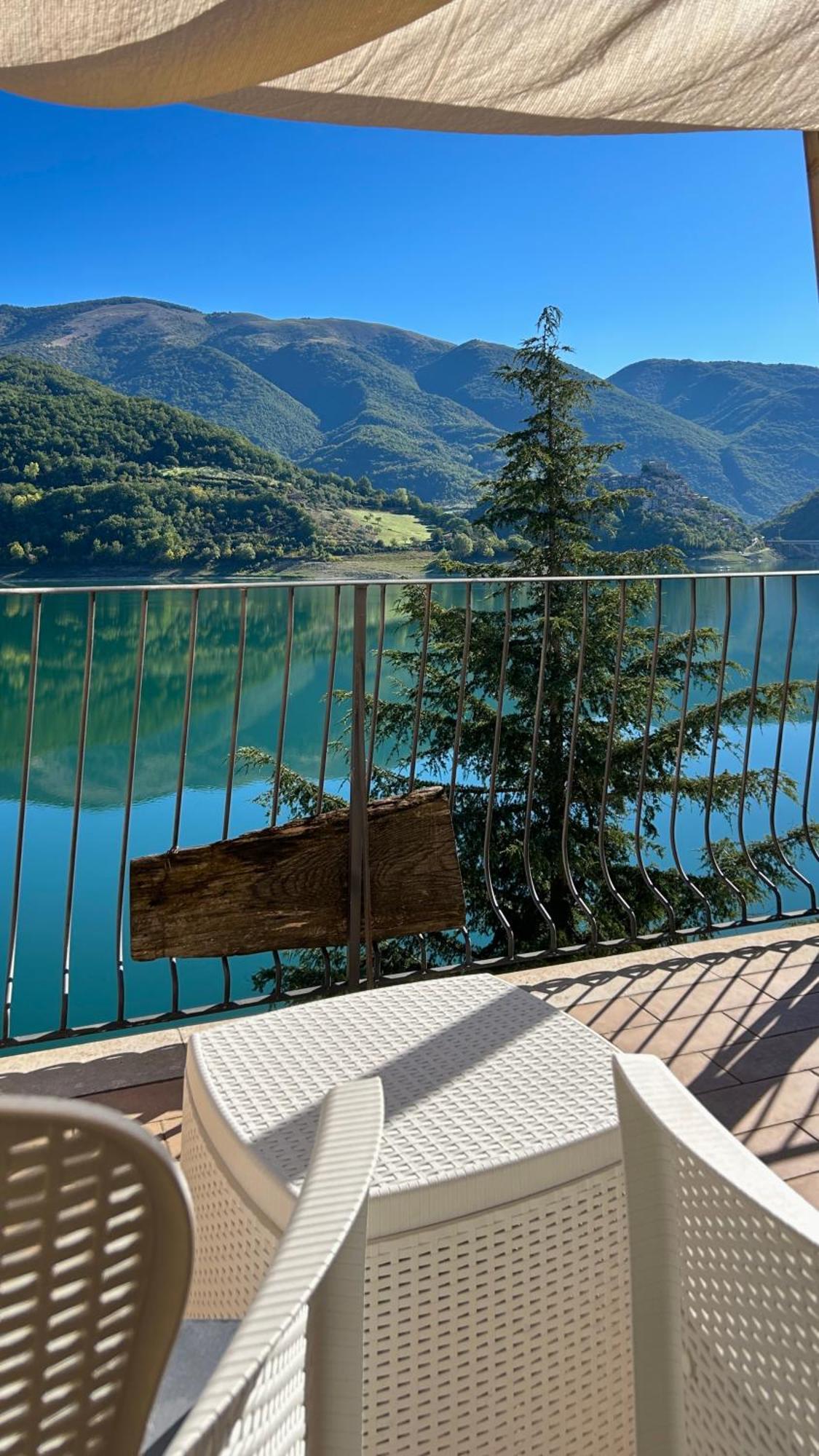 B&B La Casetta Sul Lago Colle di Tora Exterior photo
